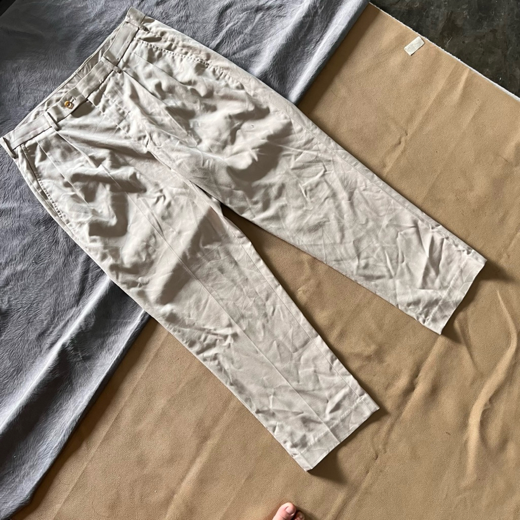 Celana Chino Uniqlo Cream second original