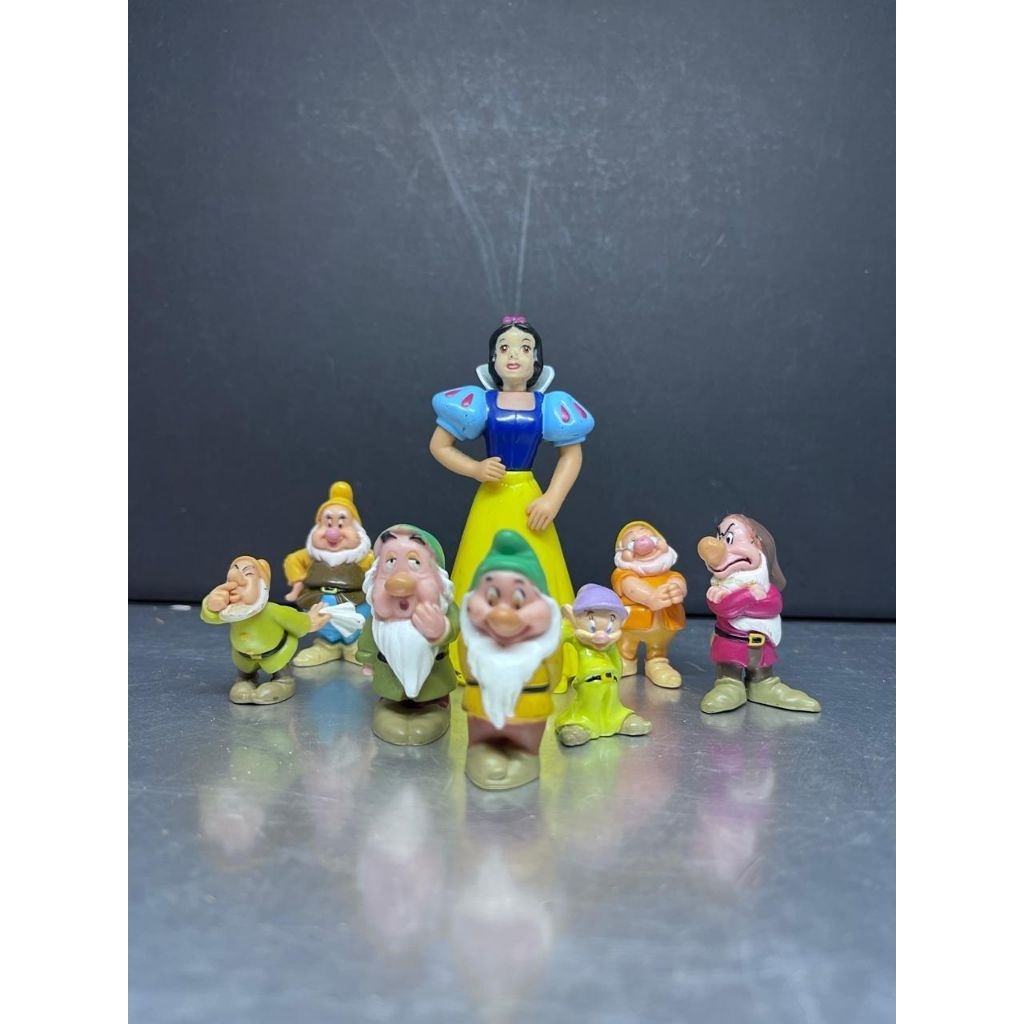 PRELOVED ORIGINAL BRAND DISNEY SNOW WHITE DENGAN 7 KURCACI FIGURE TOY