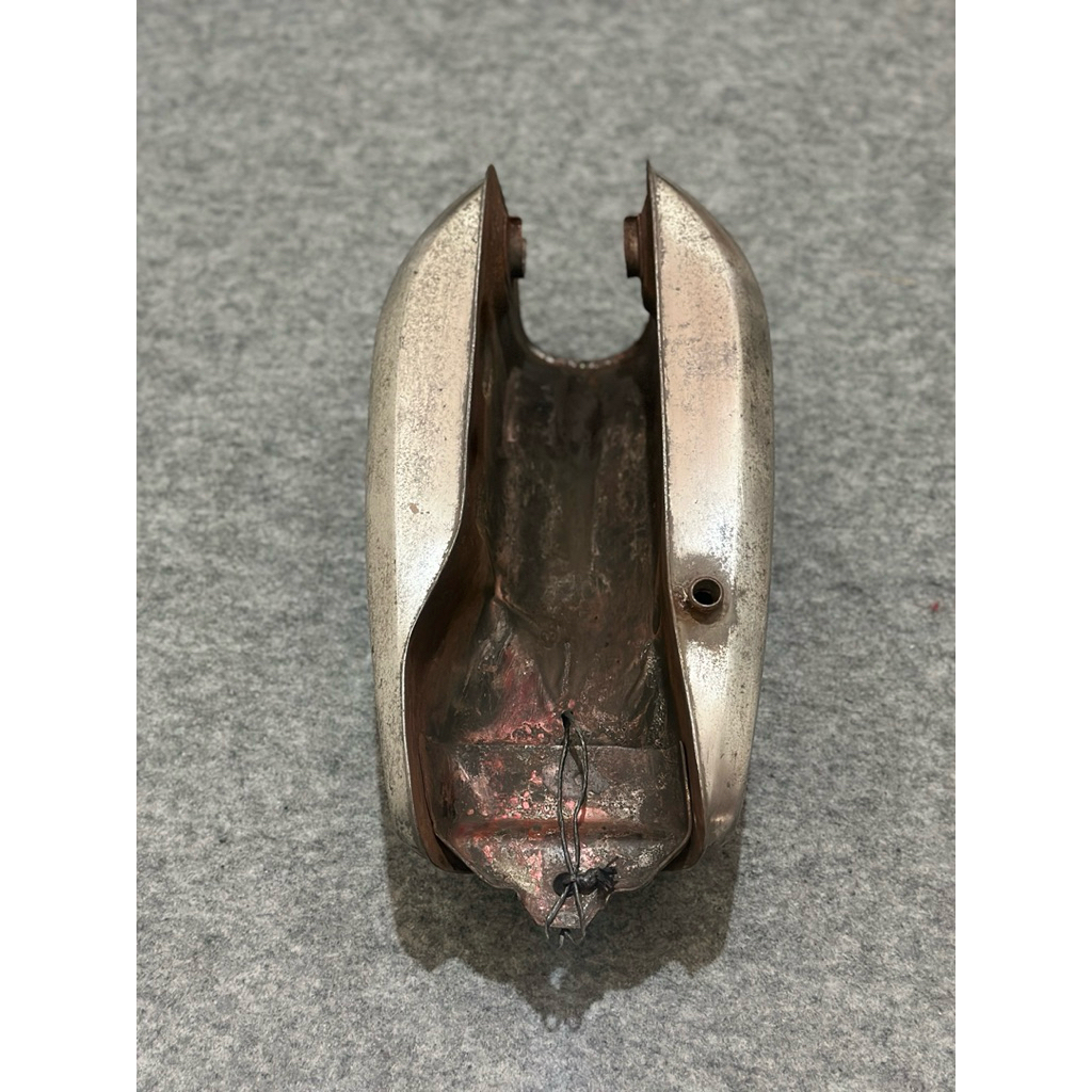 Tangki cb 125 gas tank cb 125 cb125 original 2nd set tutup tengki dan emblem import