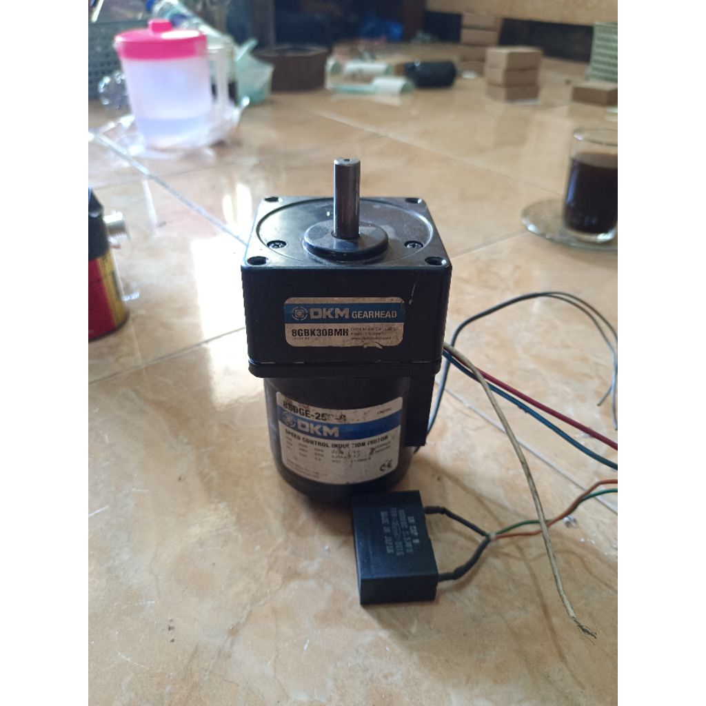 Dinamo DKM Motor Gearbok 220V Ac Ratio 1 : 30 41Rpm Torsi Kuat