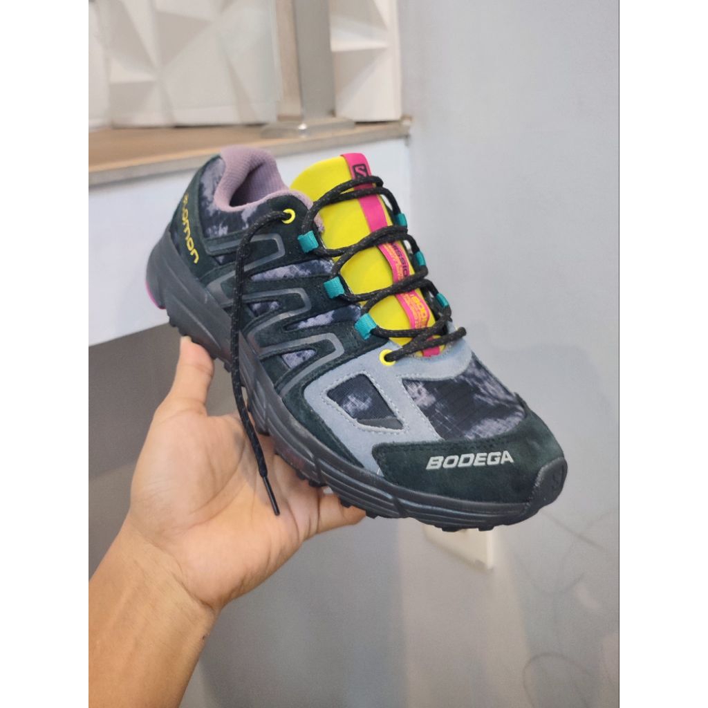 sepatu Salomon mission 4 X Bodega sz.42½-27cm