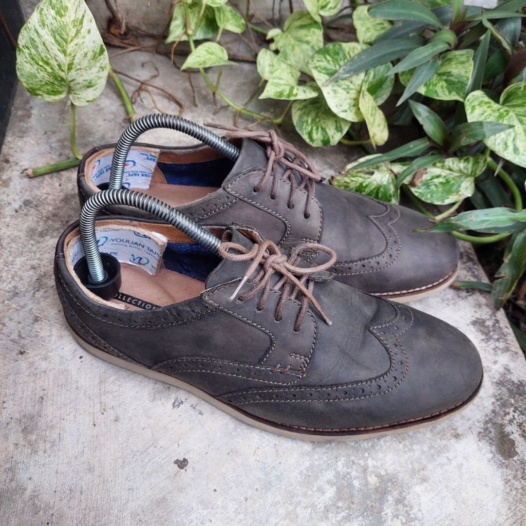 sepatu pantofel second clark size 41,5(26cm)