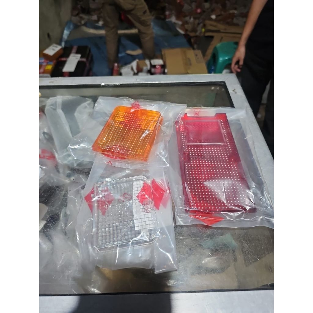 Mika lampu Stop belakang Suzuki New Carry Tayo/ Apv pickup merah putih kuning