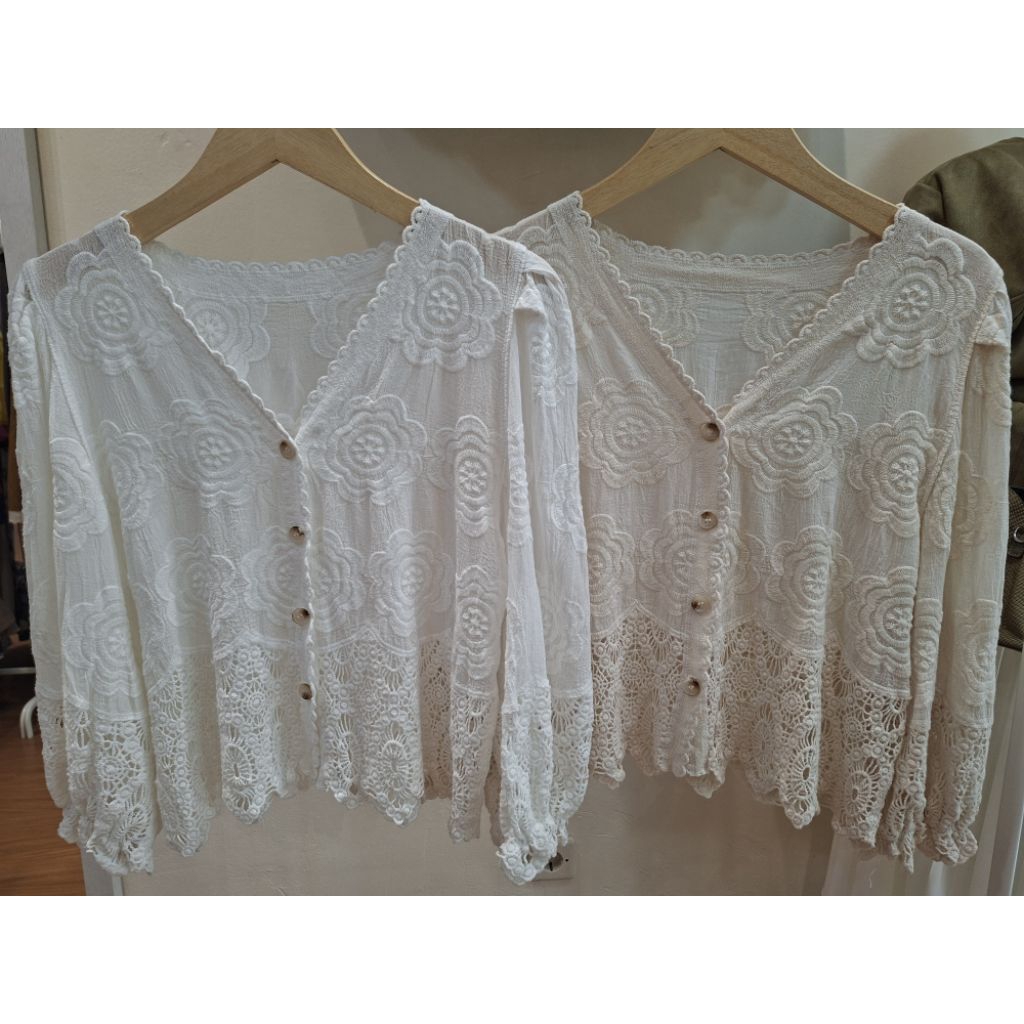 Top Shemira / Blouse Wanita Renda Bunga