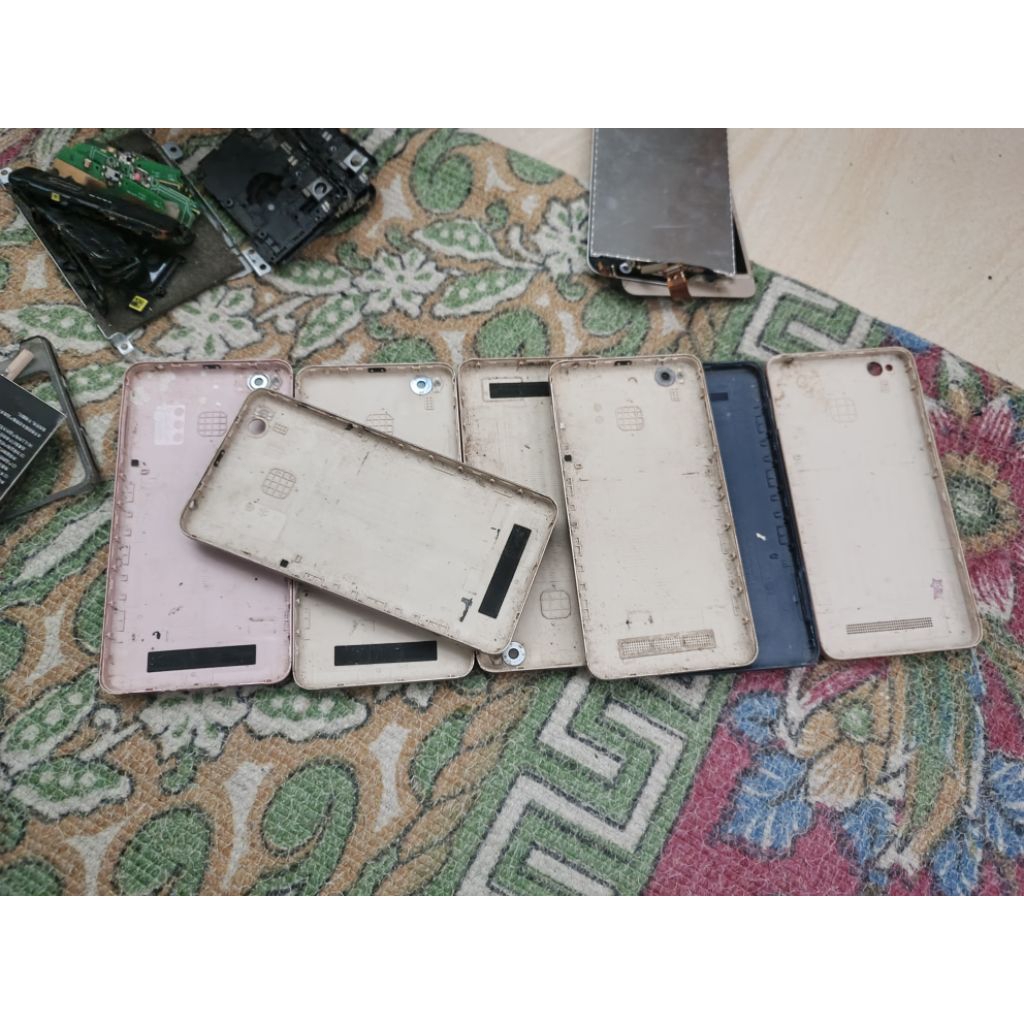 8 UNIT BACKDOOR REDMI 4A COPOTAN TIDAK ADA TOMBOLNYA