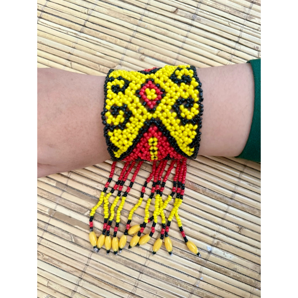 Manika Kaltim - Gelang Manik Anyam Rumbai ( Sepasang ) Khas Dayak Kalimantan