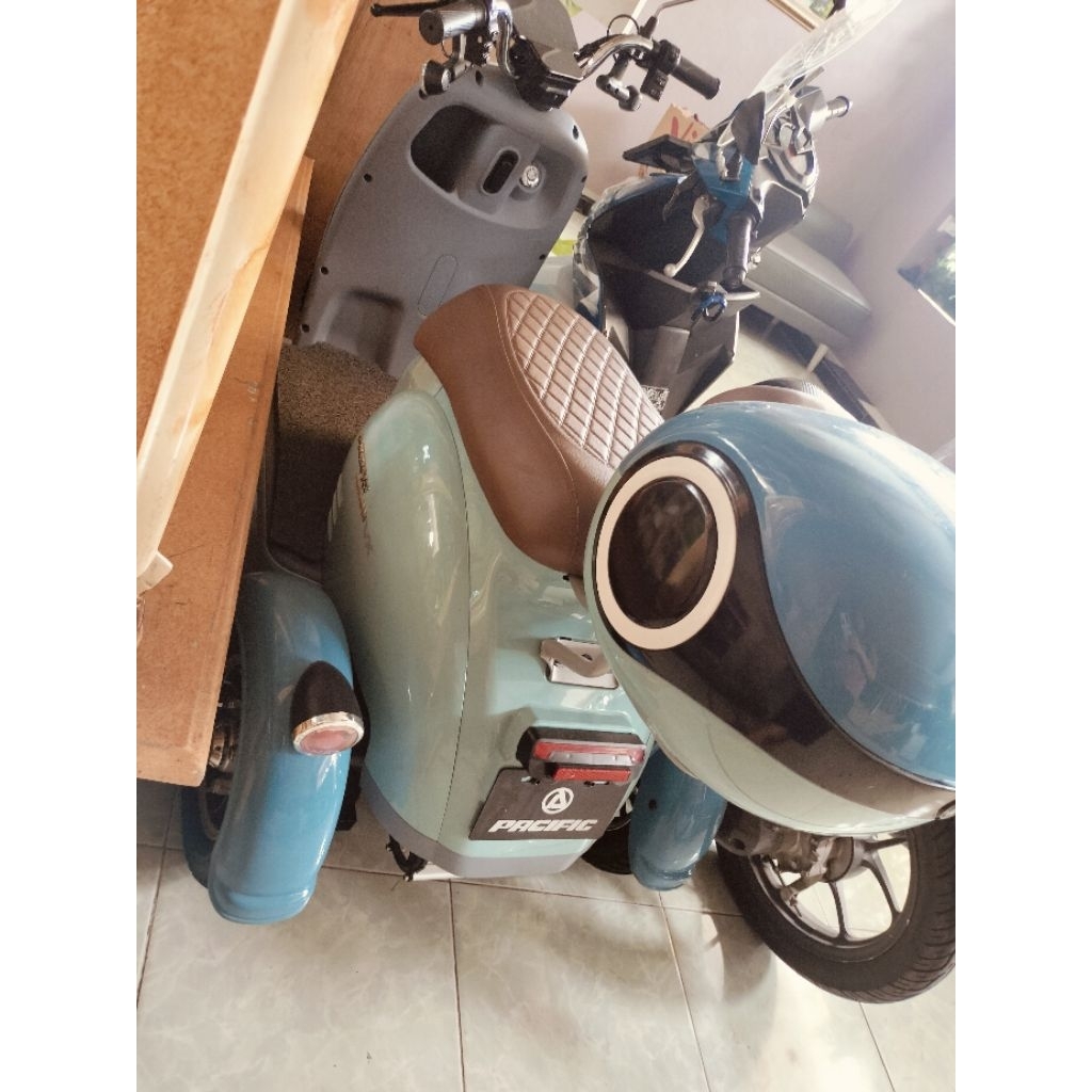 sepeda motor listrik 3 roda pacific croser BEKAS