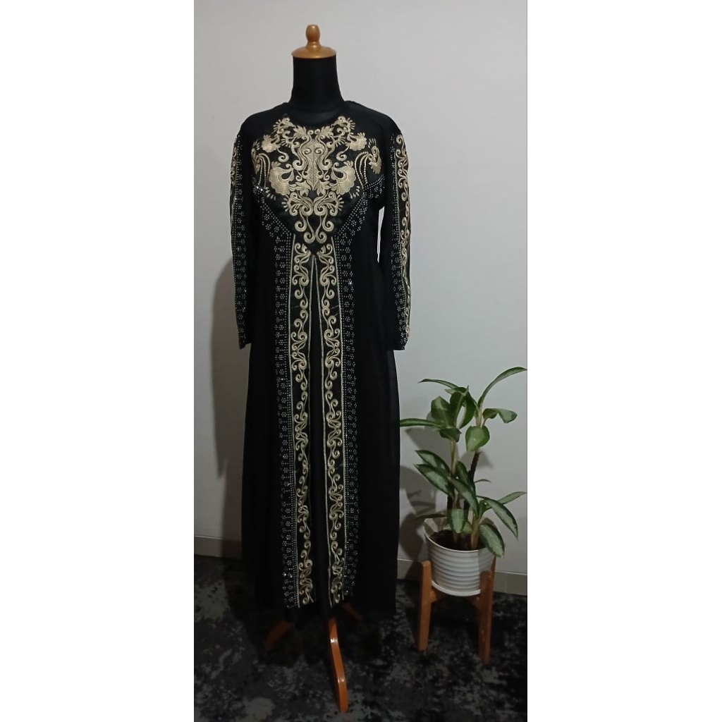 Azmiya Gamis Bordir Gold dan Silver