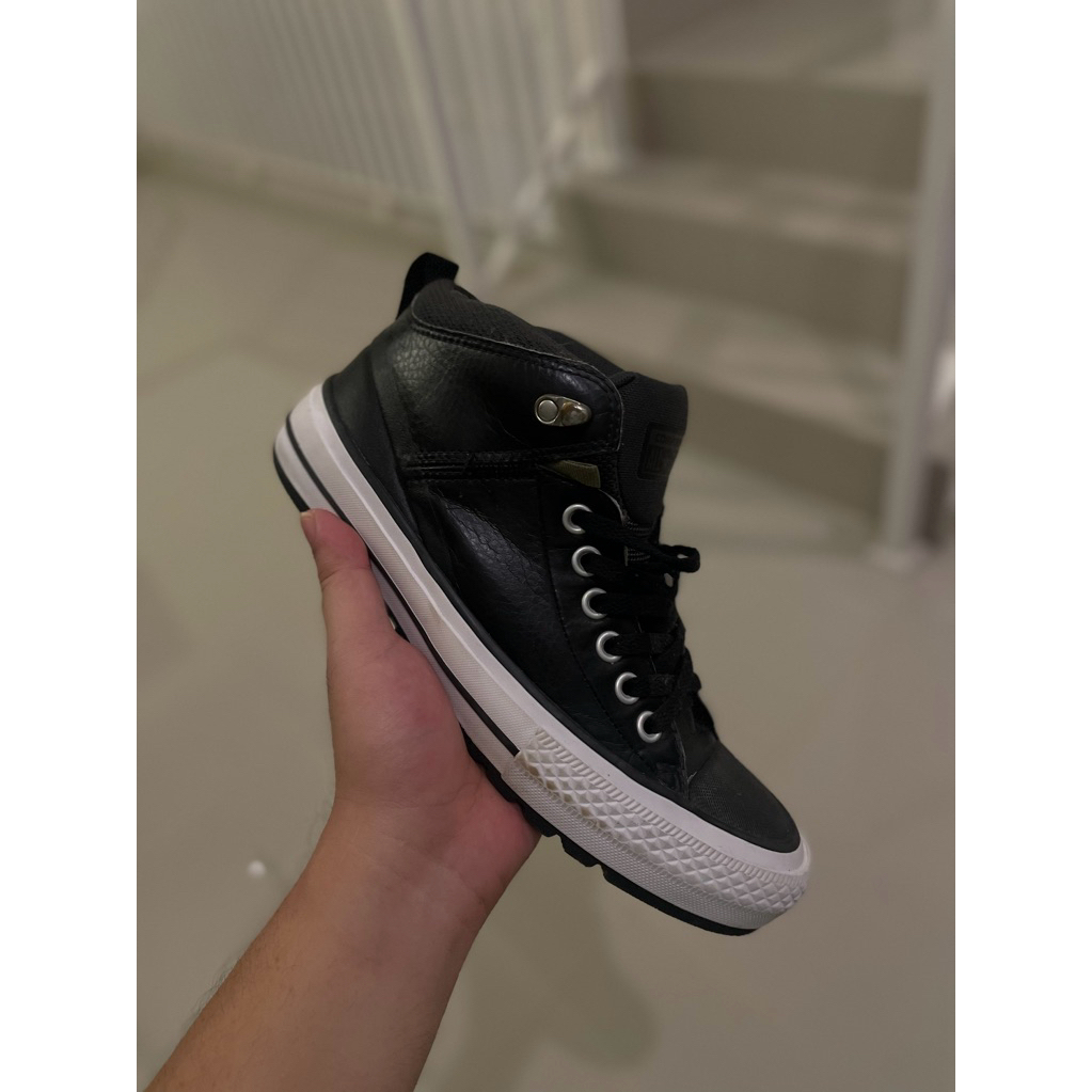 converse mid hiker