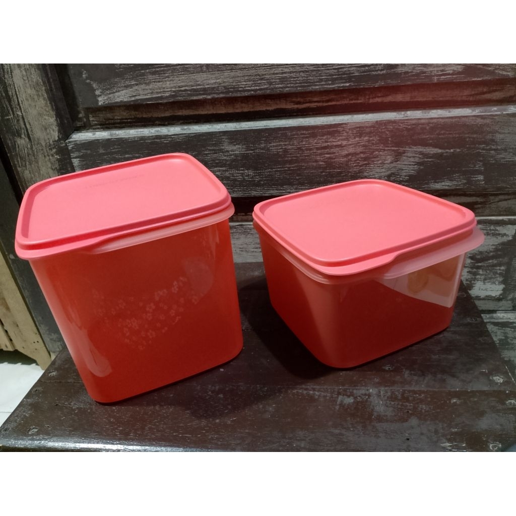 MM Square Tupperware