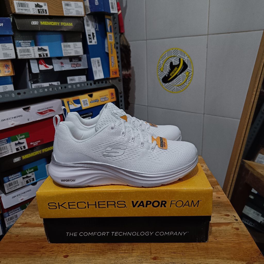 Skechers Vapor Foam - Smooth Ride Dark Rose / Natural / Midnight Glimmering Black / Rose Gold / Whit