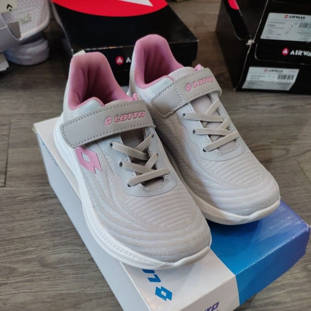 Sepatu Lotto Dixie JR (EX DISPLAY)