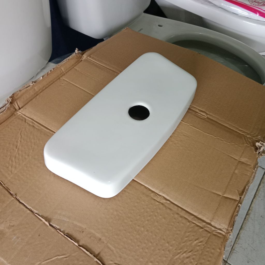 tutup tabung closet TOTO CW630J/TUTUP TENGKI CLOSET CW630J  TOTO