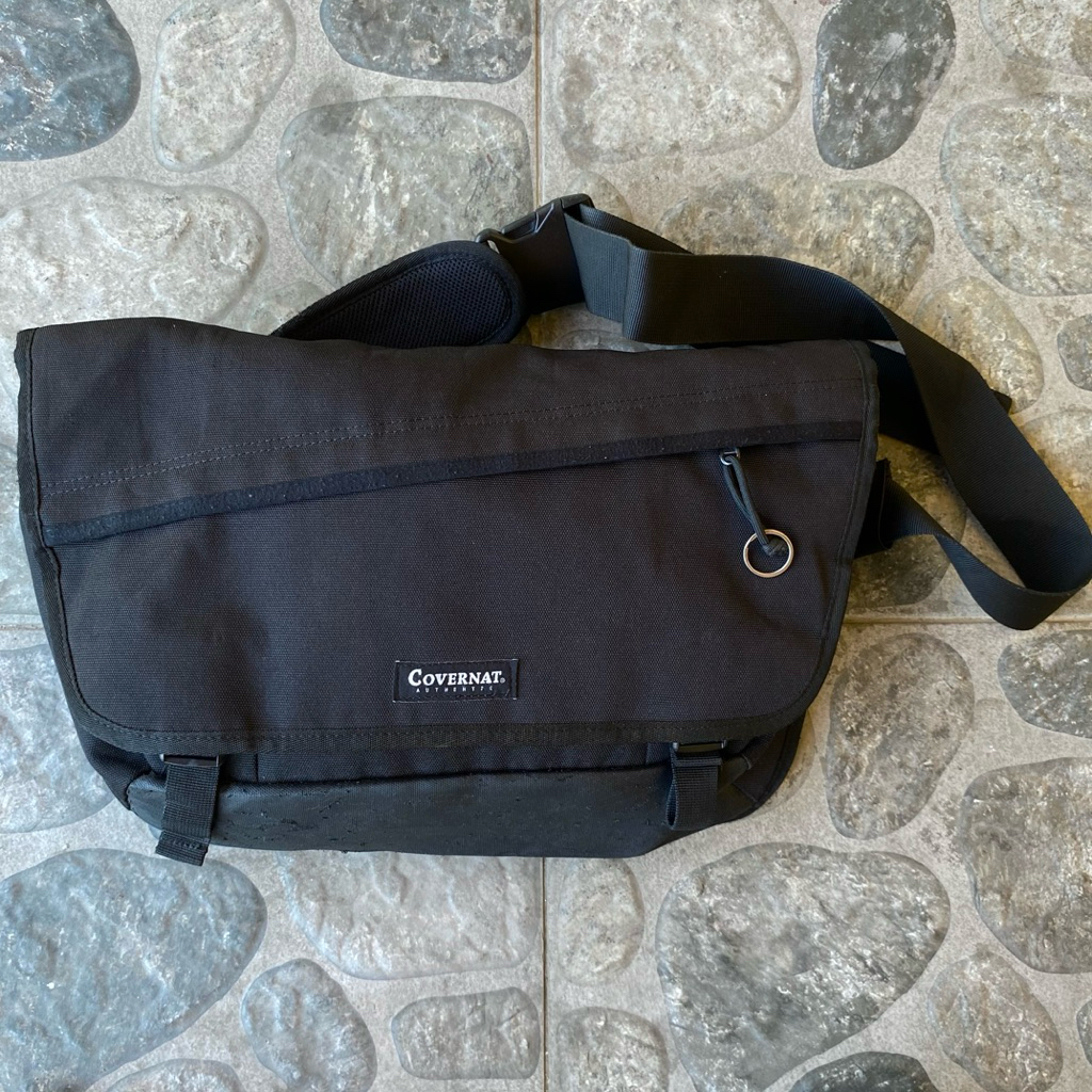 Covernat messenger bag