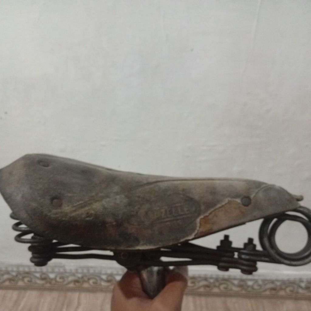 sadel sepeda ontel gazelle gelung