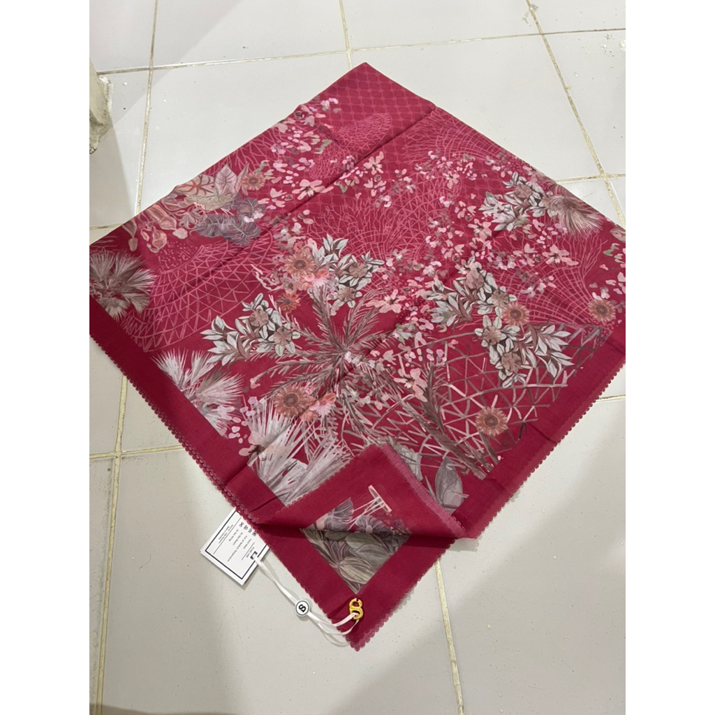 as is buttonscarves - singapore tropical