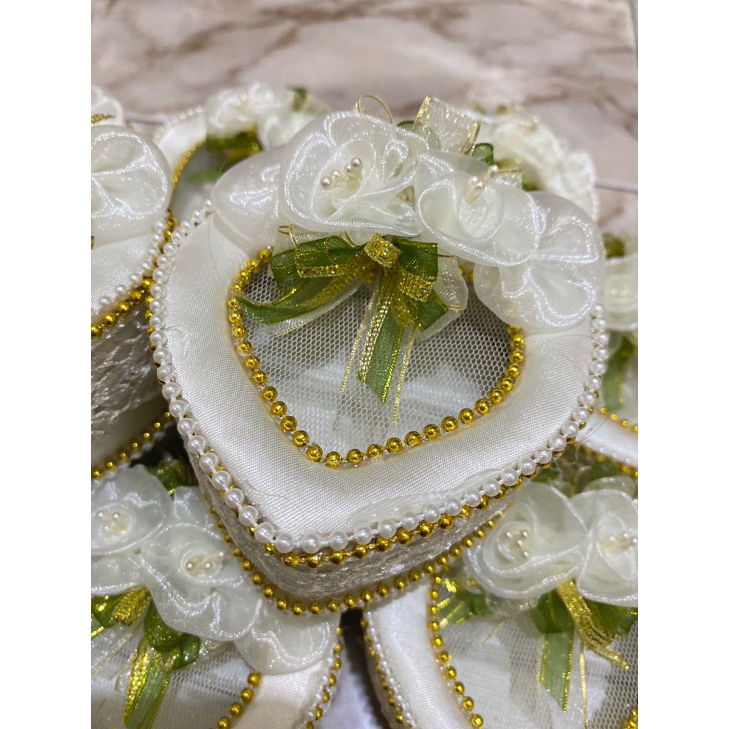 Tempat Cincin Love Kecil