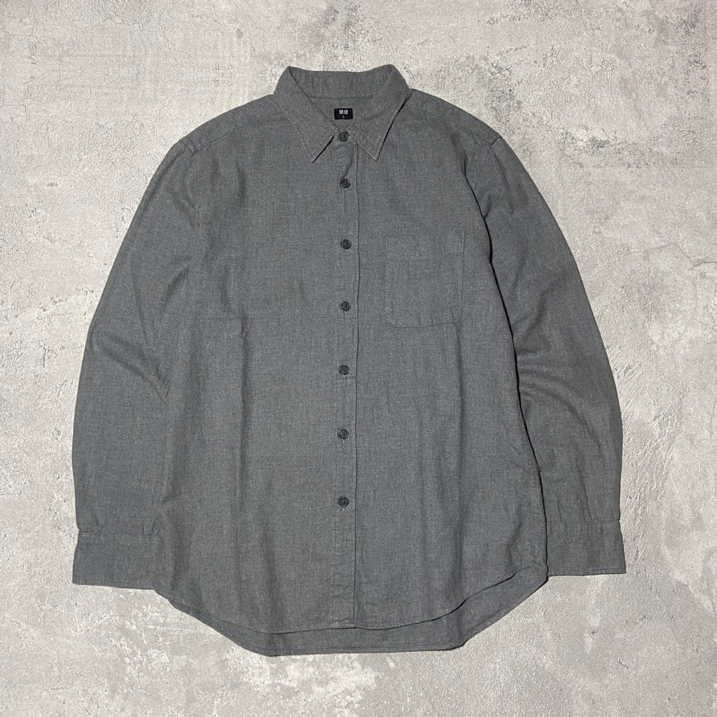 KEMEJA FLANEL POLOS UNIQLO GREY L