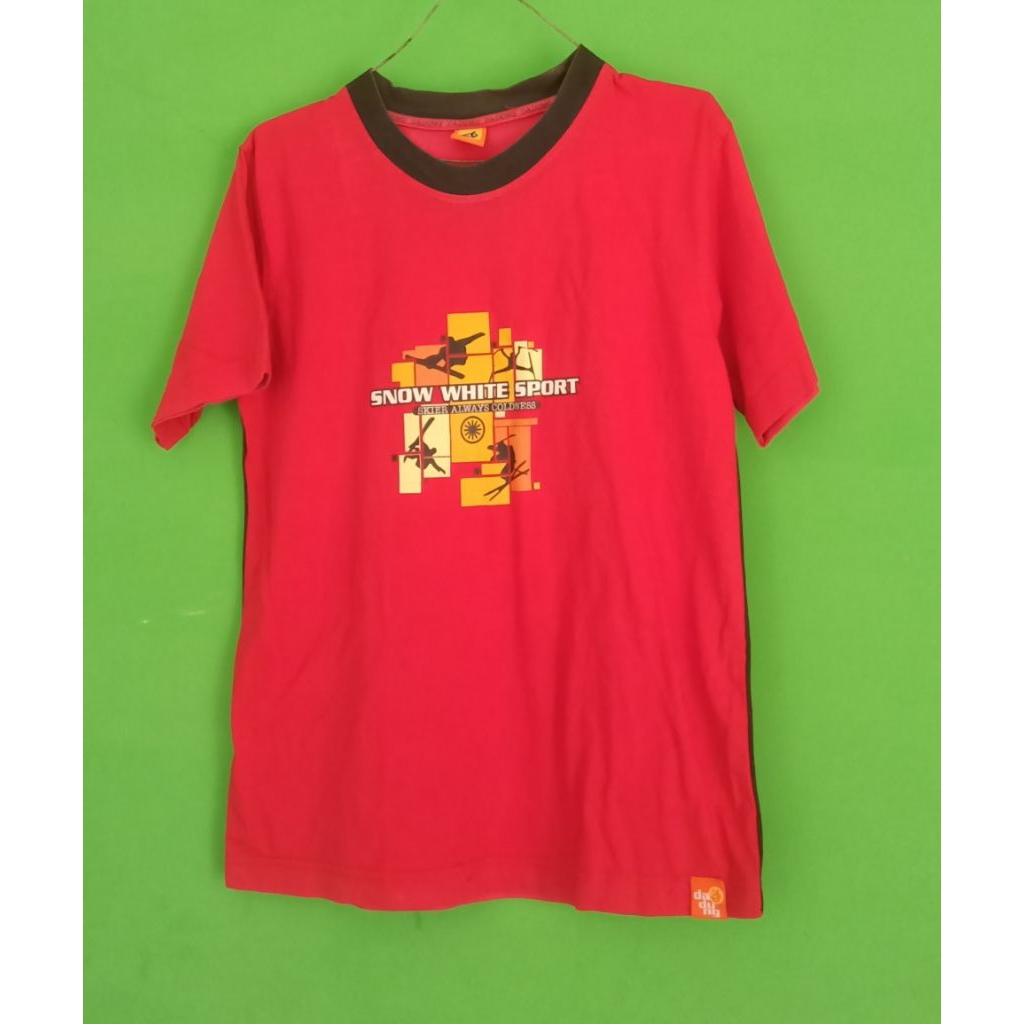 Kaos merk Dagadu preloved