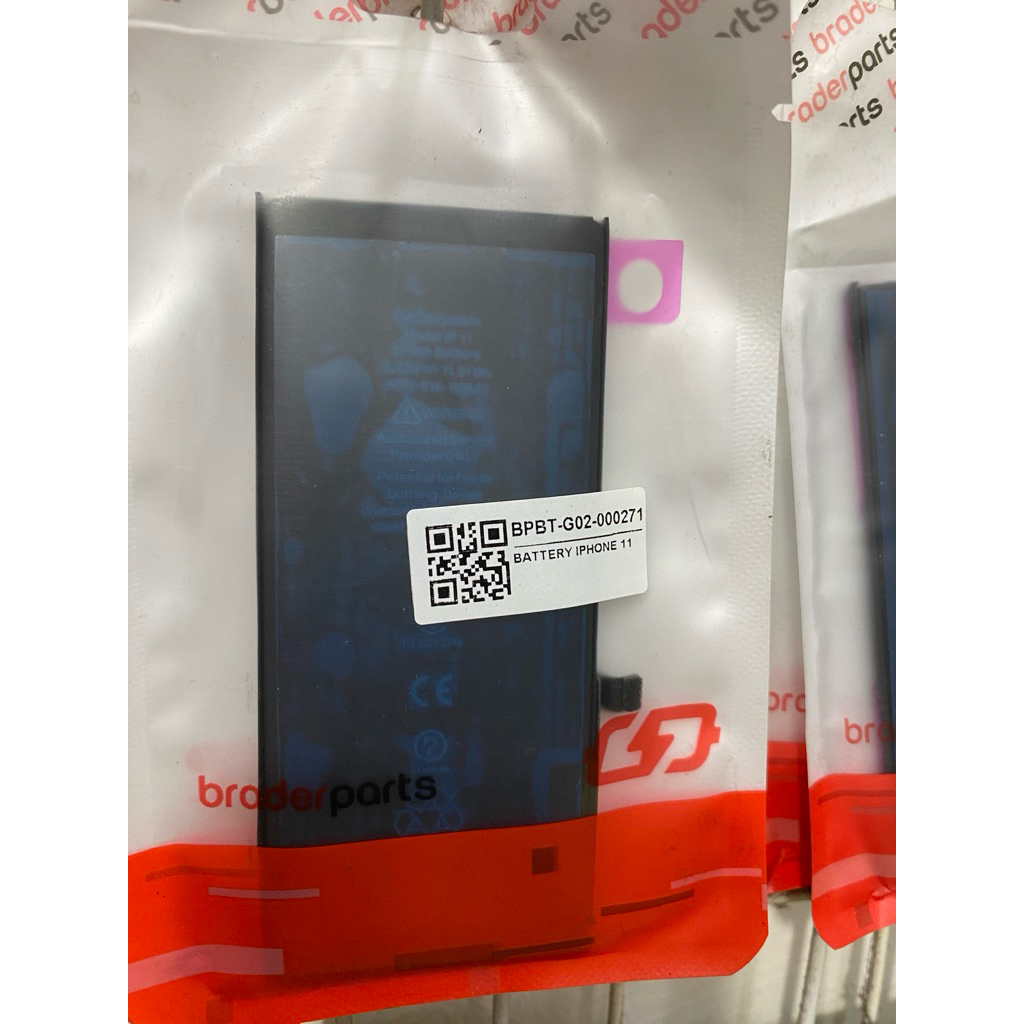 BATTERY IPHONE 11