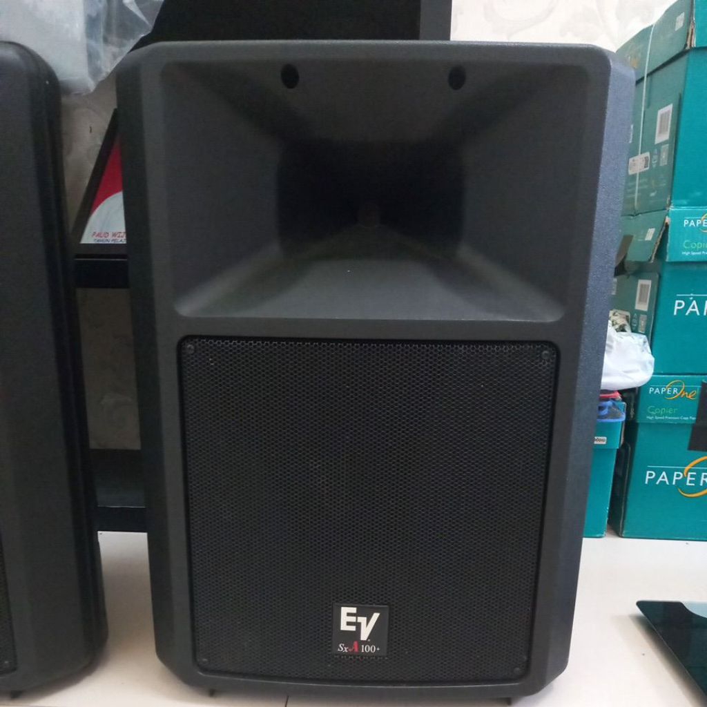 Speaker monitor aktif 12 inc EV