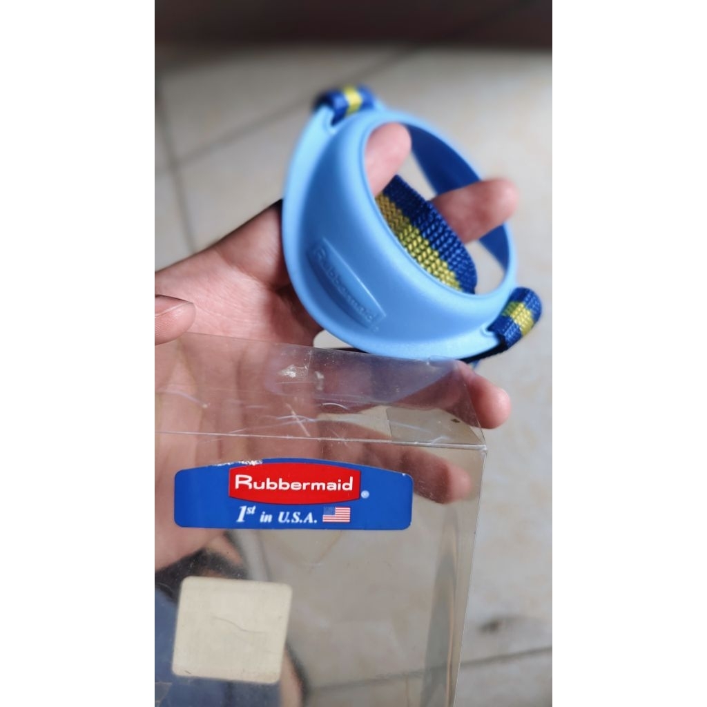 Brand Rubbermaid USA Bottle strap Tali botol minum