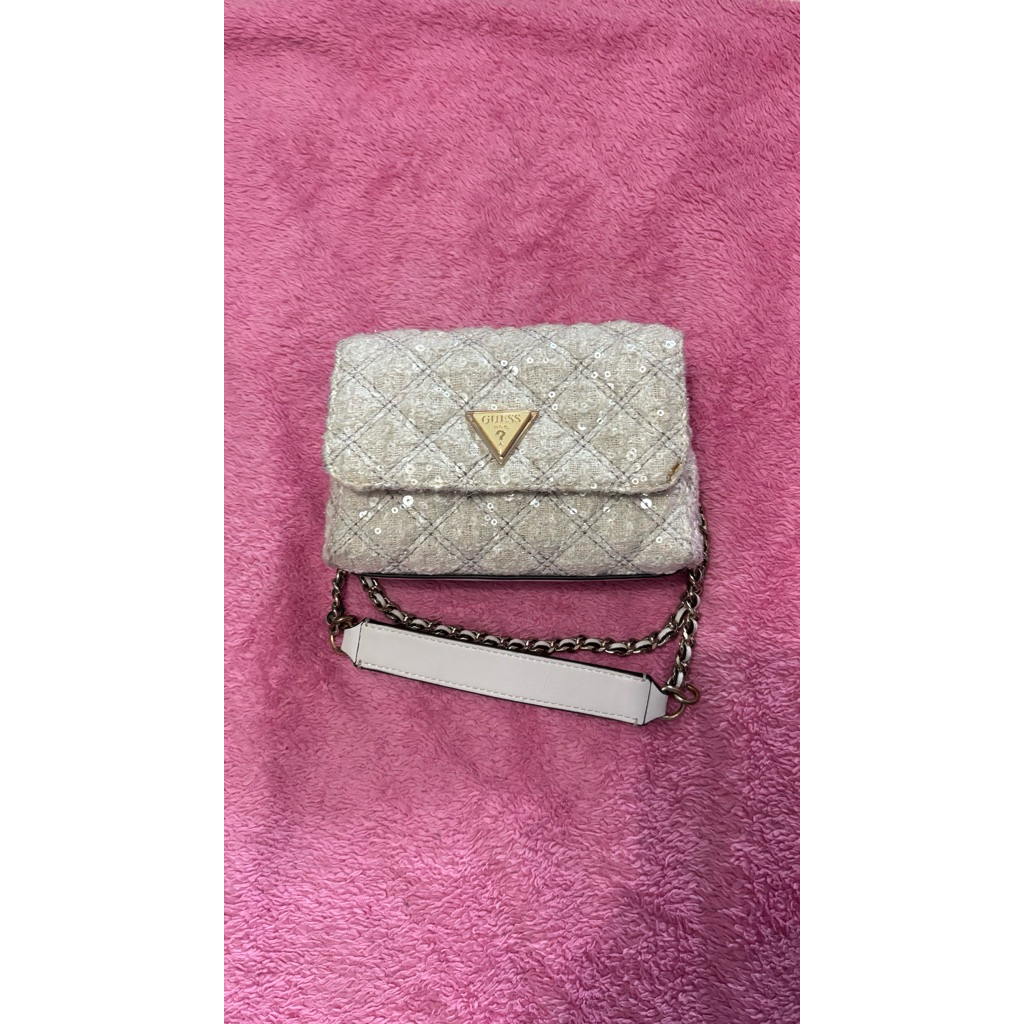 Preloved | Tas Selempang/bahu | Guess Ori