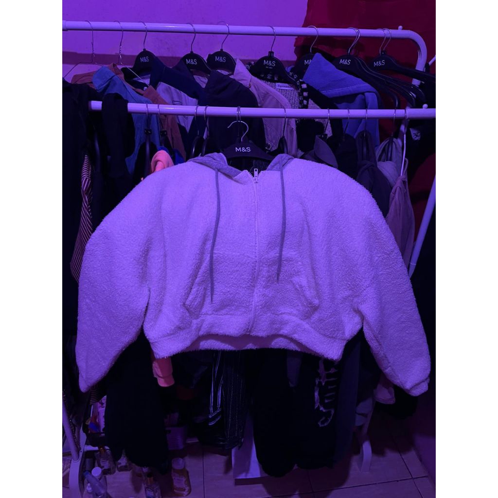HODDIE CROP SHERPA PUTIH ABU