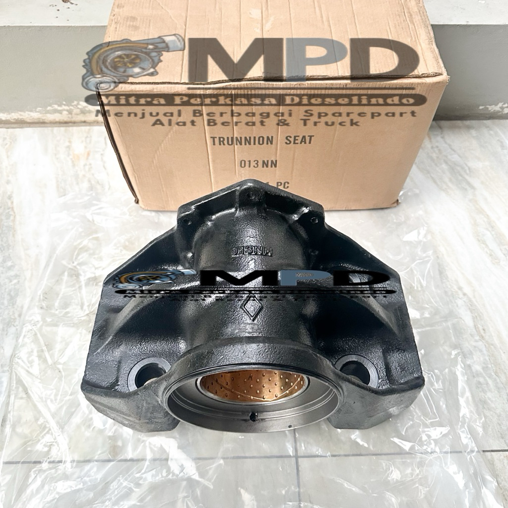 Seat Trunion Hino 500 FM260JD S4950-EW013 S4950EW013