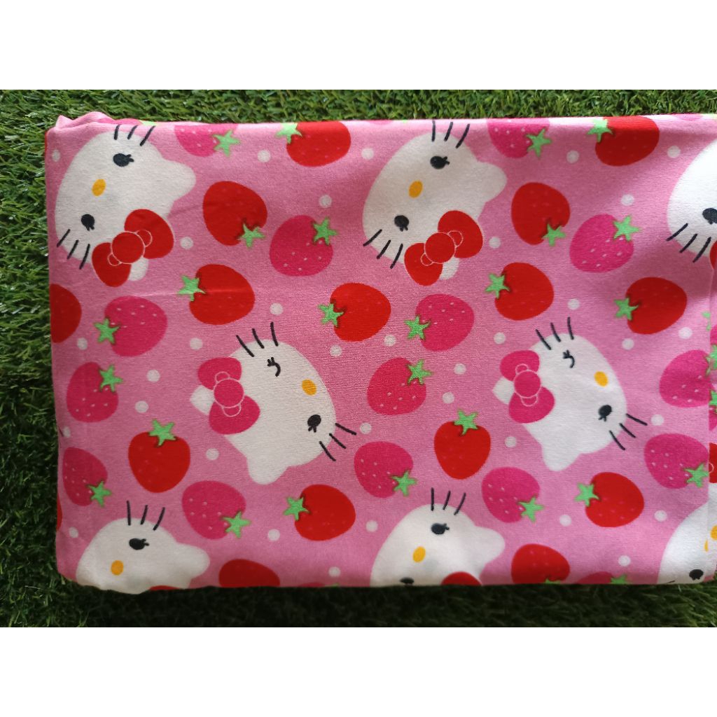 Kain Hello Kitty Seri Strawberry