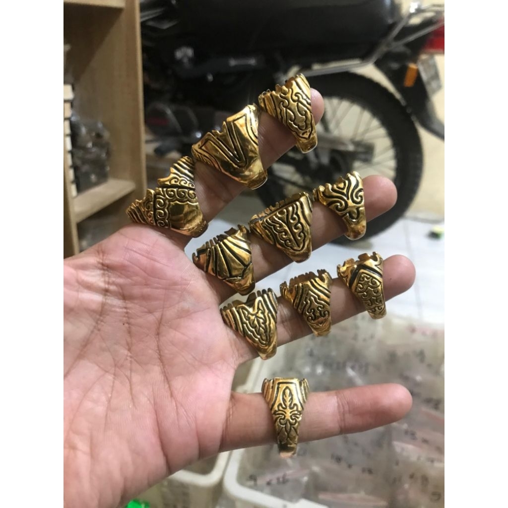 Emban cincin kuningan arabian style