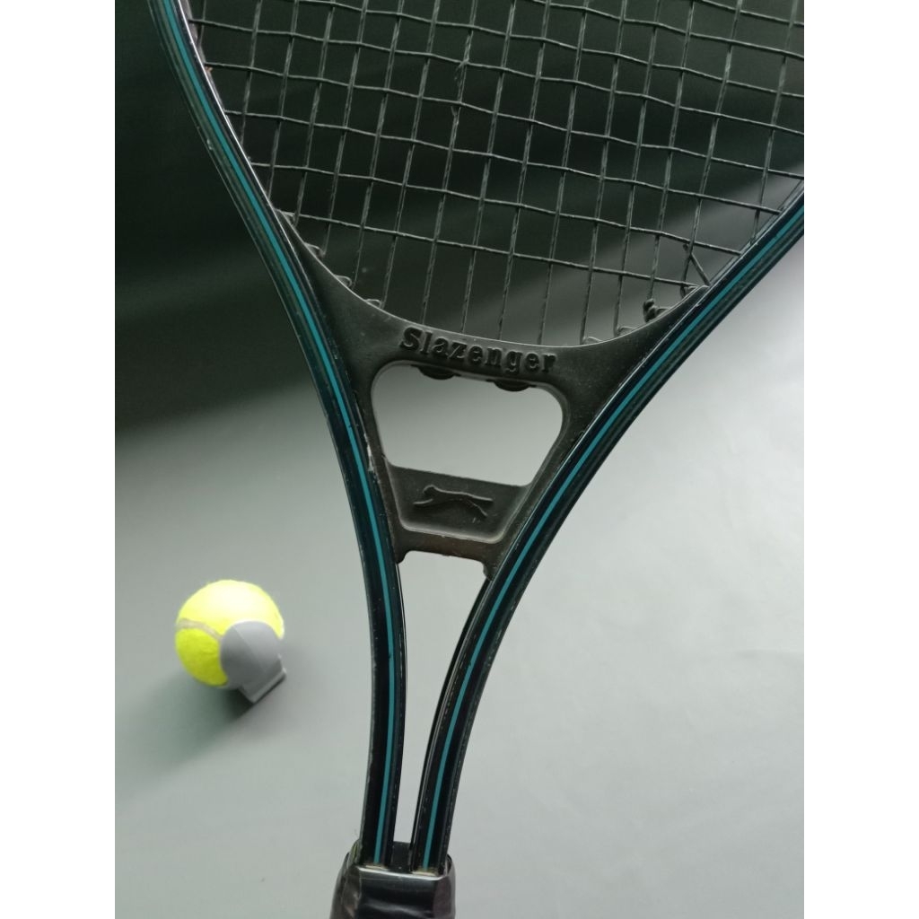raket tennis slazenger cocok untuk SMA