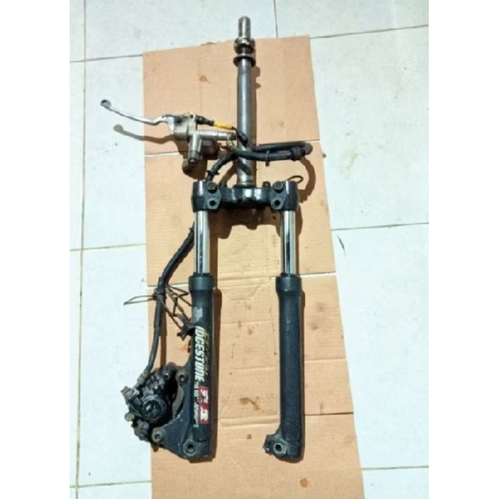 shockbreaker depan full set tinggal pasang Yamaha Xeon karbu Xeon GT Xeon RC ORI cabutan motor