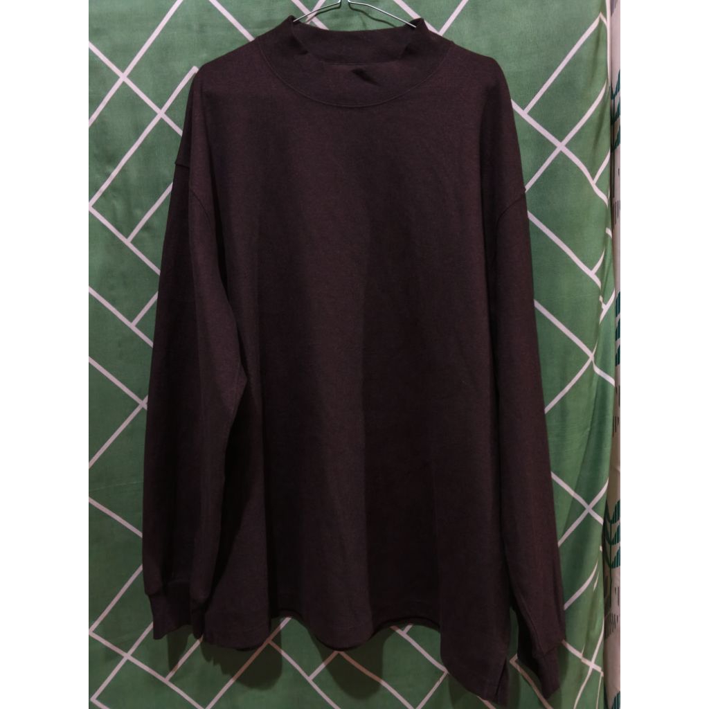 link co t-shirt UNIQLO pullover mock neck