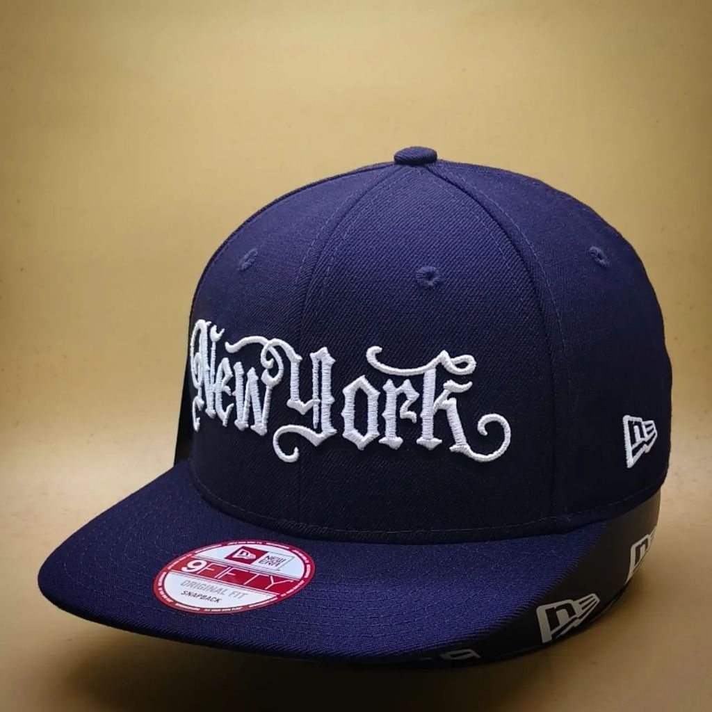 Topi NE Original Mister Cartoon New York Gothic Script OSFM Snapback