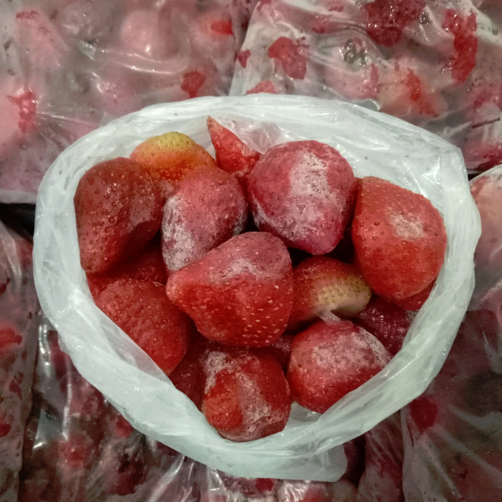 

TERMURAH 1kg Frozen Strawberry Premium Buah Beku Stroberi