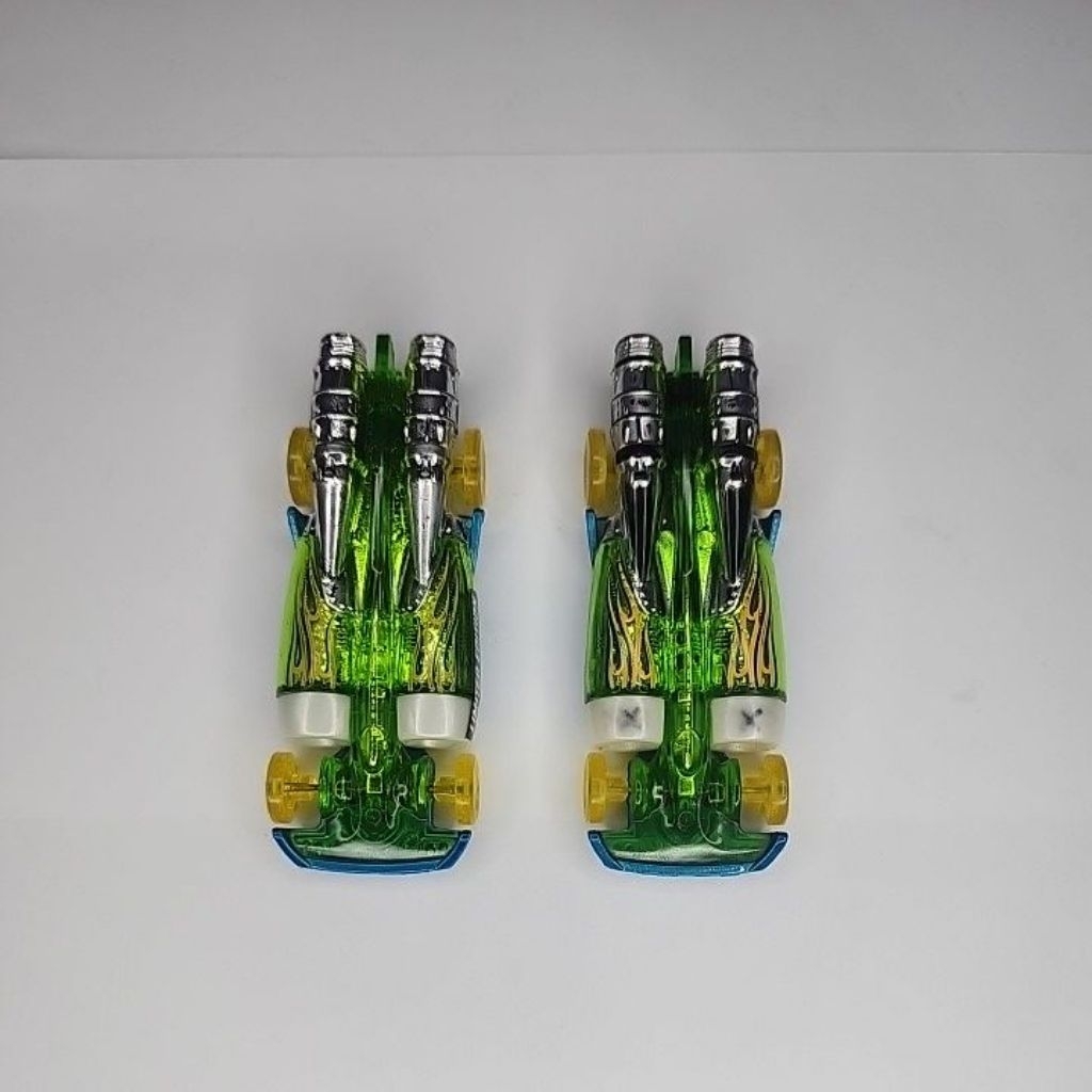 HOT WHEELS SALT SHAKER