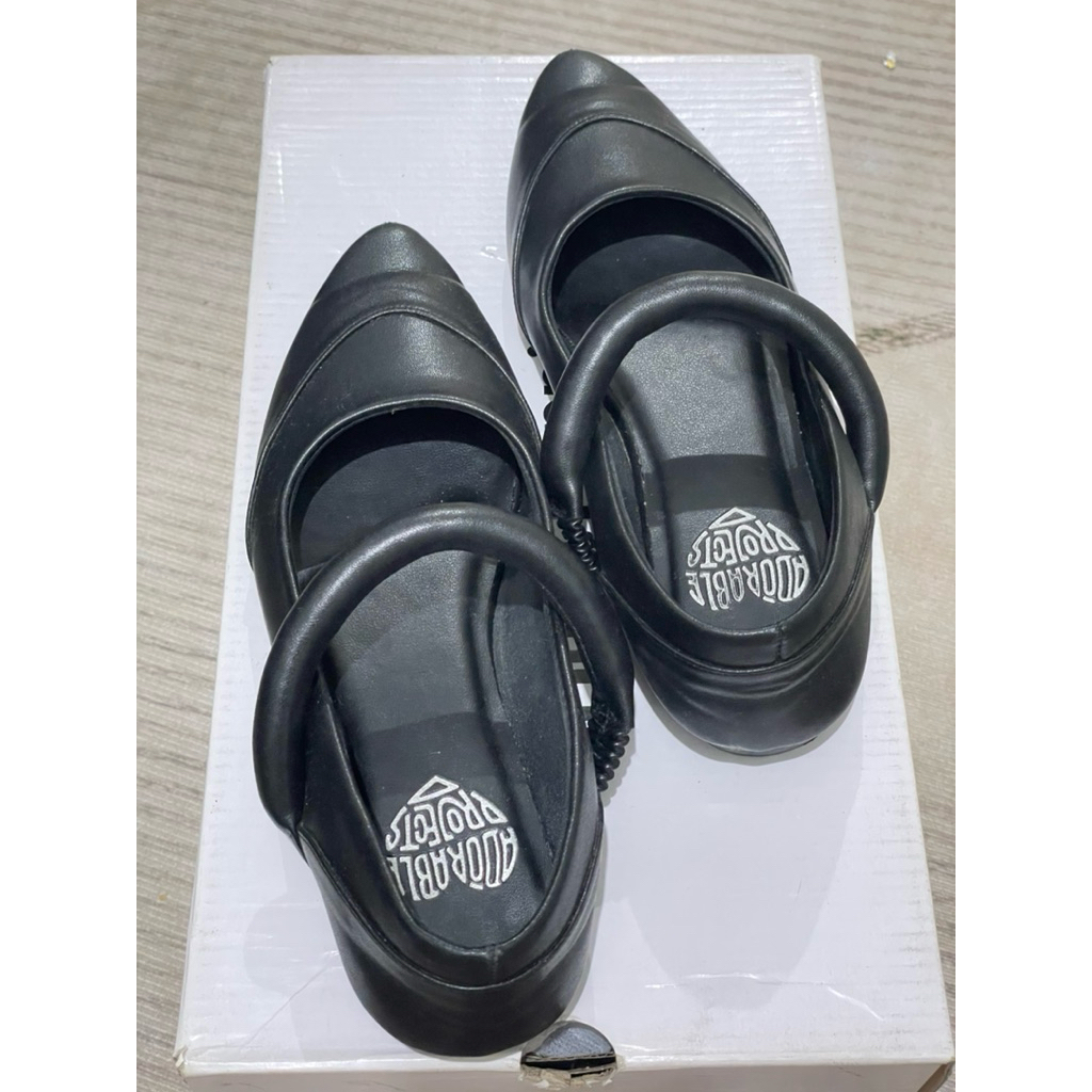 preloved sepatu shoes adorable project hitam