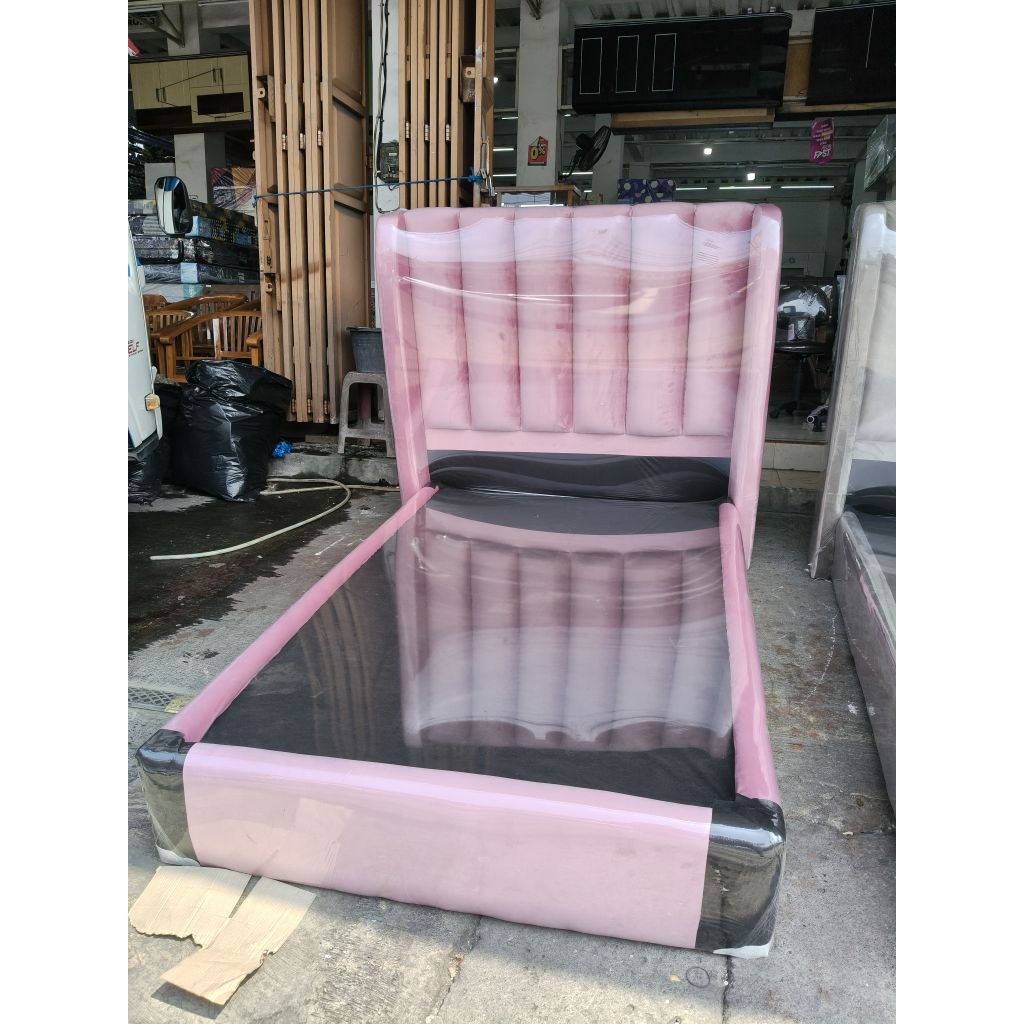 divan ranjang modern bludru