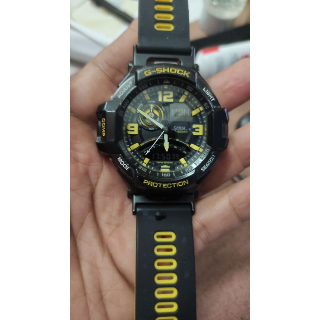 GShock g-1000 second