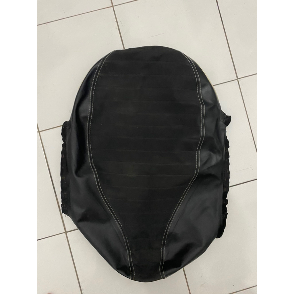 sarung jok vespa sprint s