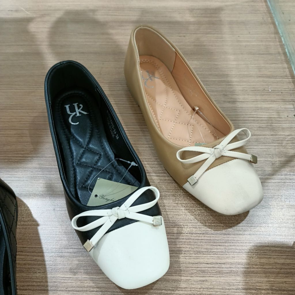 sepatu wanita flat YONGKI KOMALADI original matahari