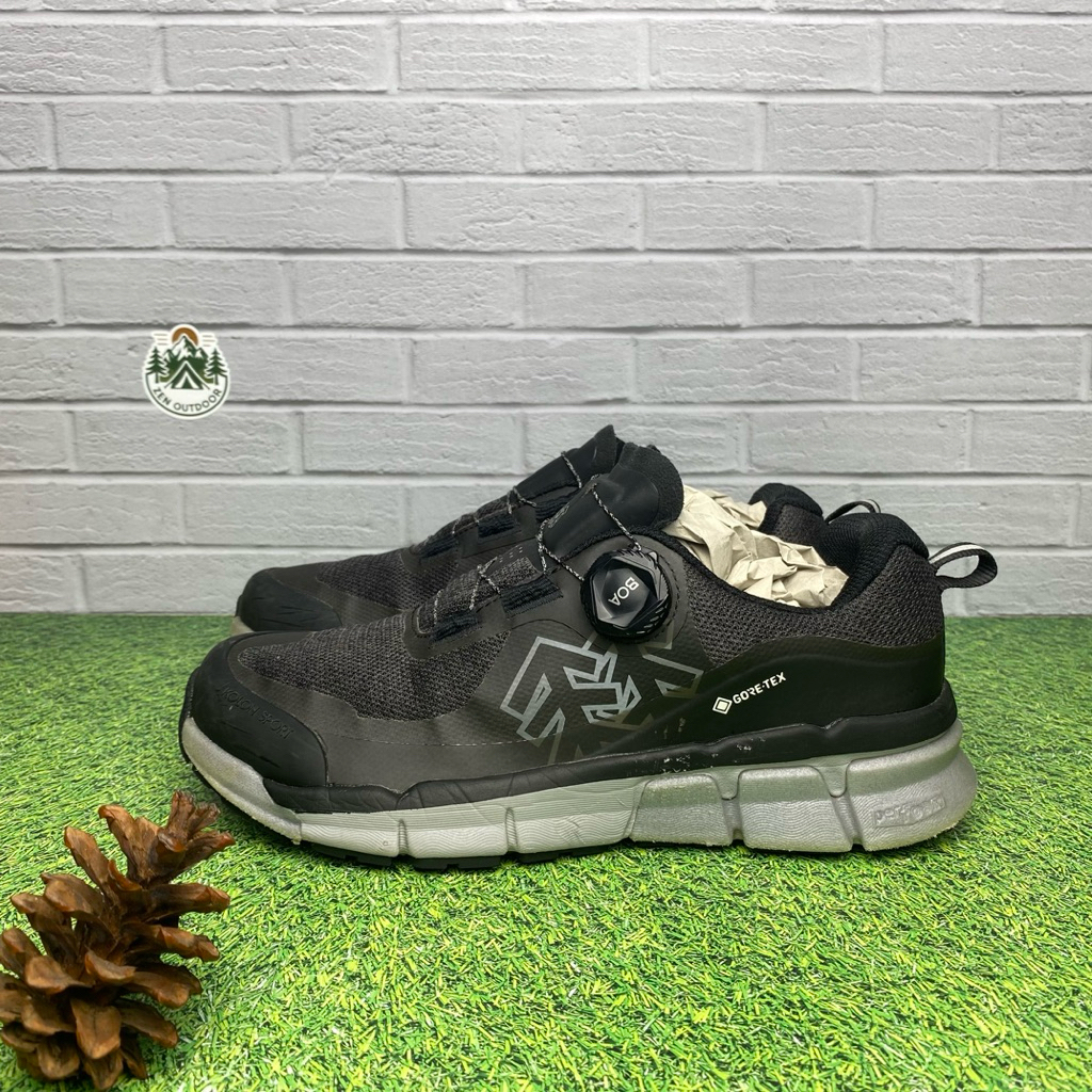 sepatu outdoor hiking gunung Kolon Sport BOA foam Goretex 40,5