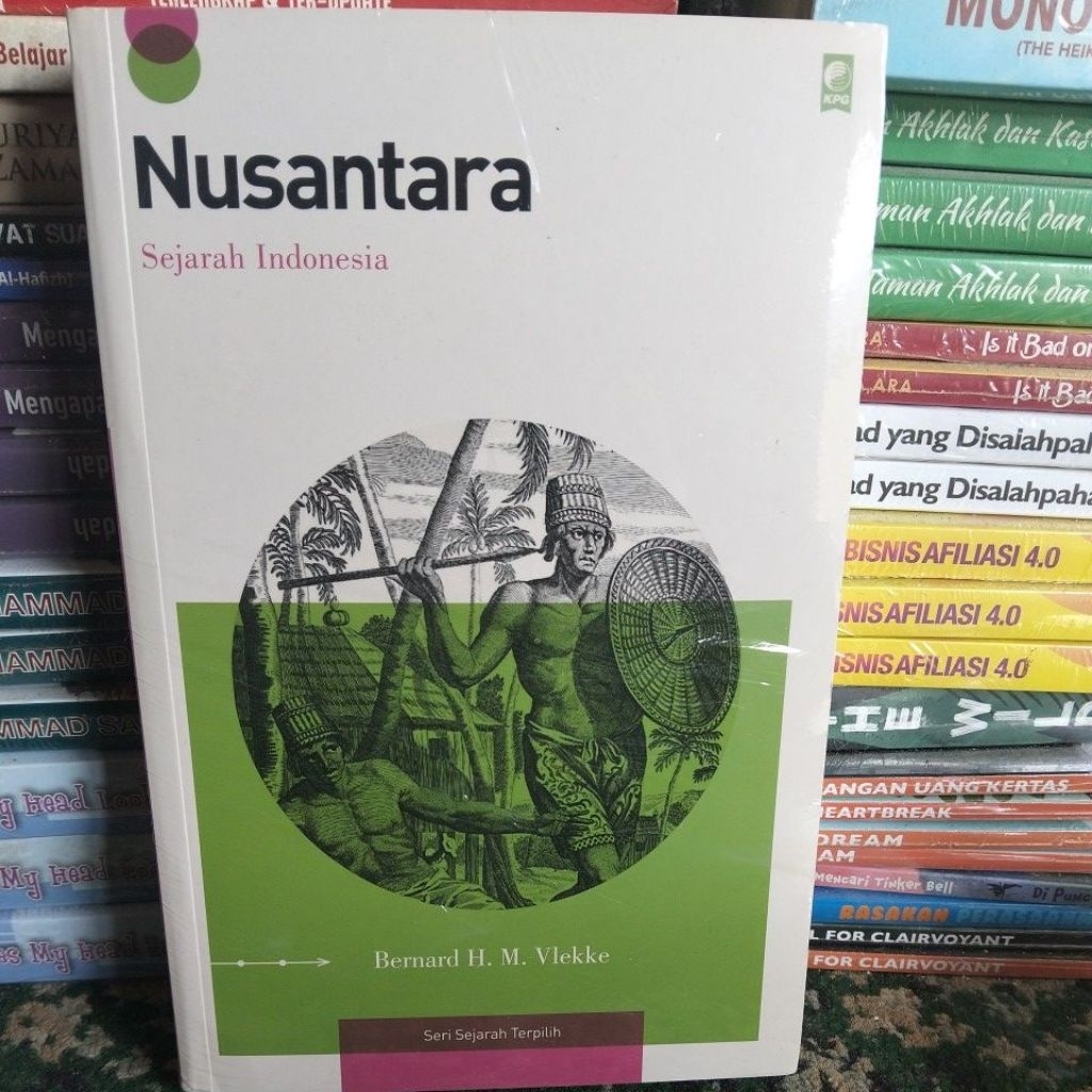 BUKU NUSANTARA SEJARAH INDONESIA BERNARD H.M.VLEKKE