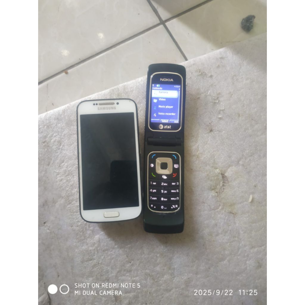 Samsung k4 zoom dan nokia at&t
