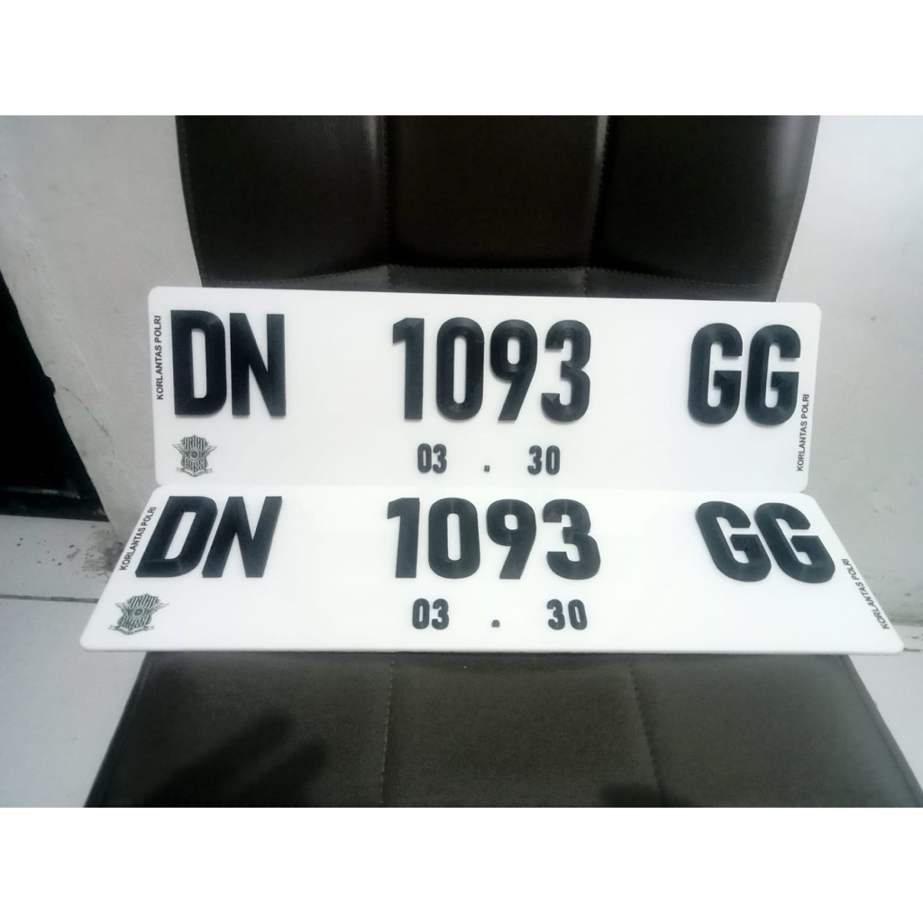 plat akrilik timbul Mobil