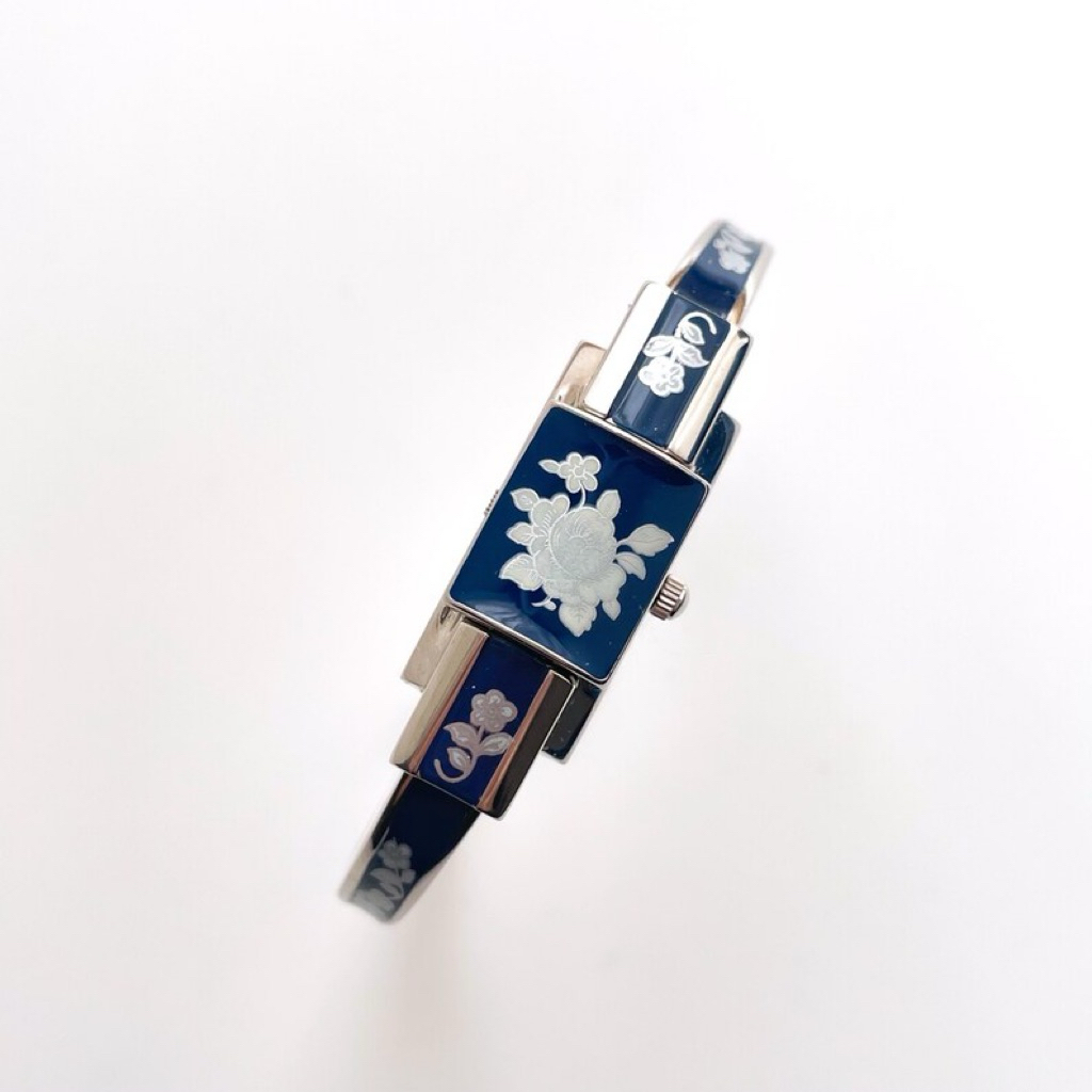 Andre mouche bangle watch