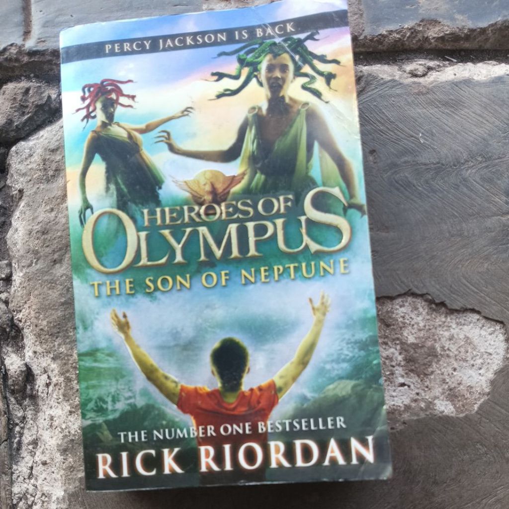 Novel  HEROES OF OLYMPUS THE SON OF NEPTUNE