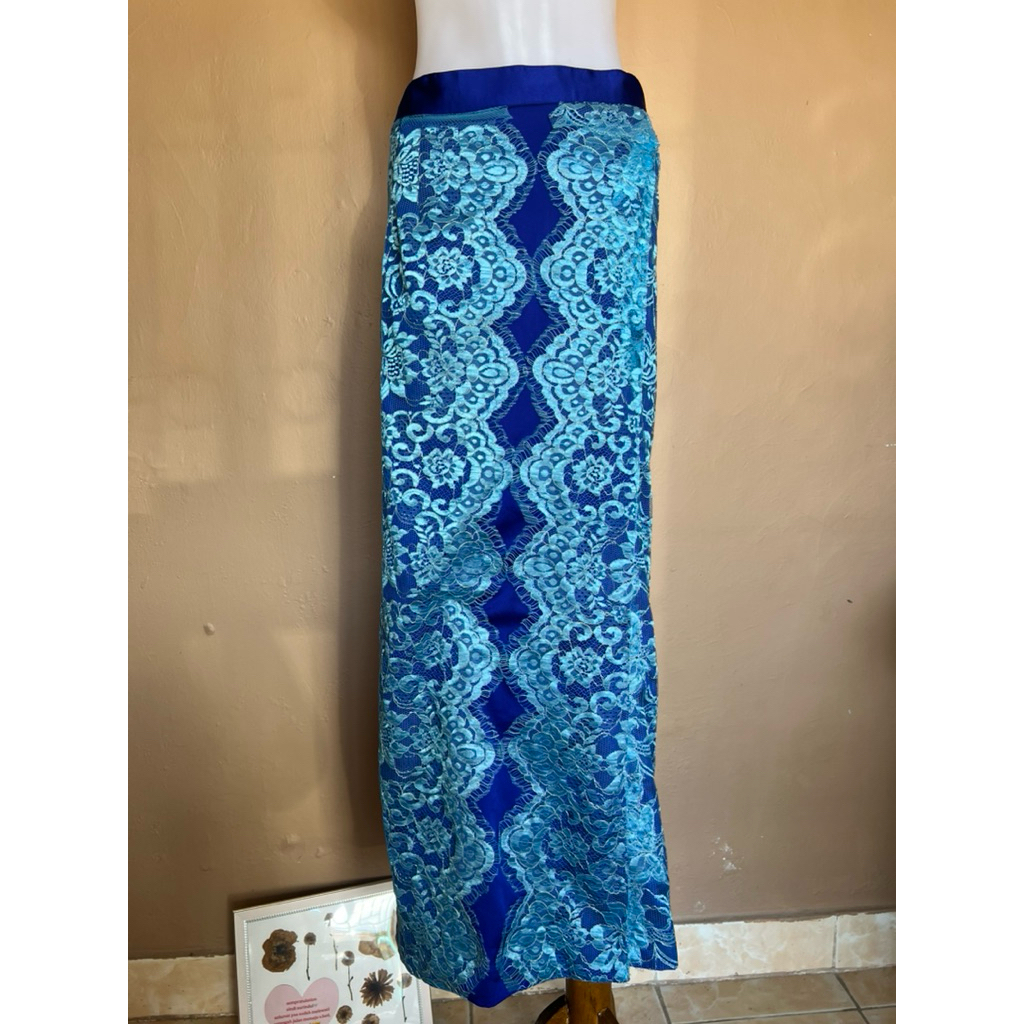 rok kebaya brukat pesta biru mix satin pinggang besar preloved