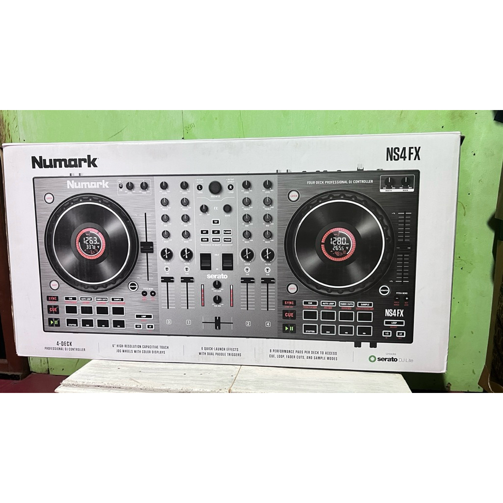 NUMARK NS4FX LIKE NEW BNIB